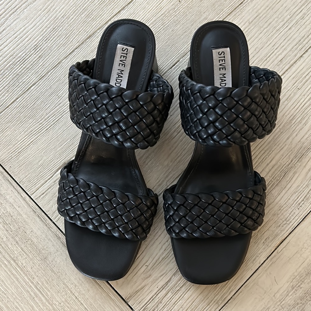 Steve Madden woven sandals